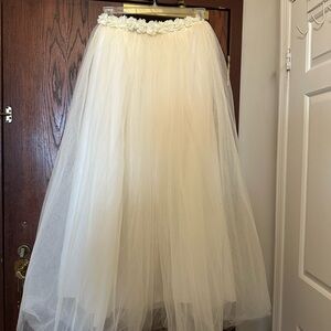 Off white tulle skirt with adjustable waist band